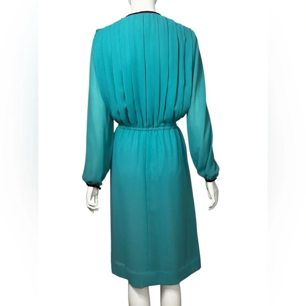 Victor Costa 70’s Turquoise Long Sleeve Pleated Dress Size 12. K-34